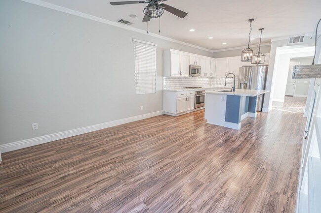 Building Photo - 23239 Barnacle Ln