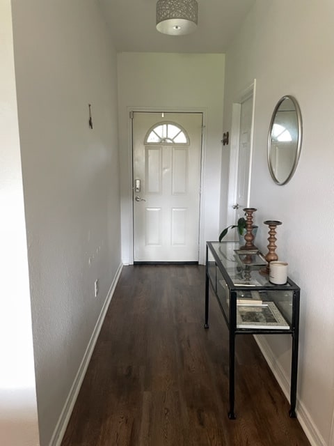 Hallway Entrance - 1104 Buffalo Gap Rd