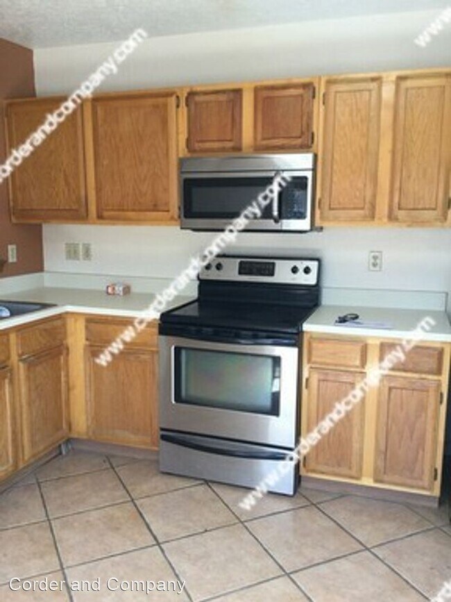 2 br, 2 bath House - 4912 Quail Ridge NW photo'