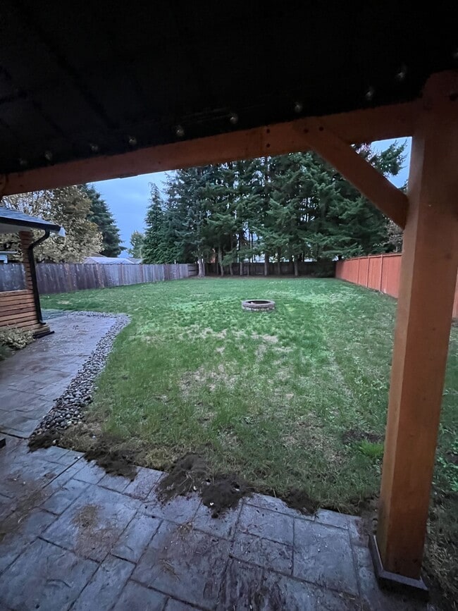 Building Photo - 1298 Beach Ave