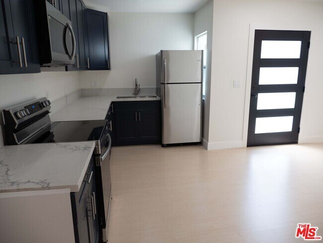 Foto del edificio - 13602 Debby St