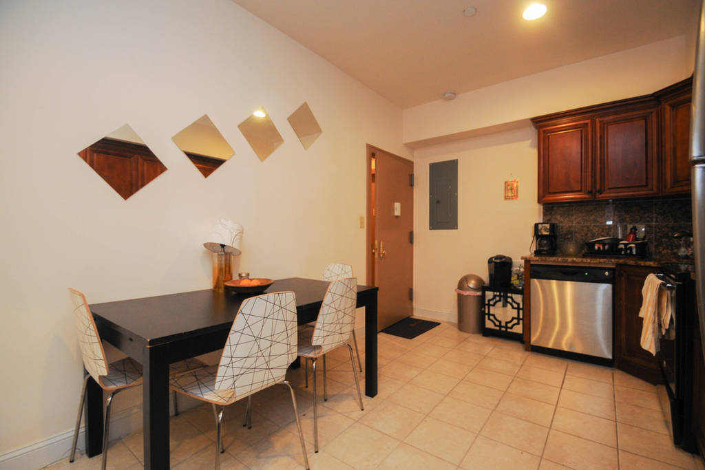 Foto principal - 915 Ridge Avenue