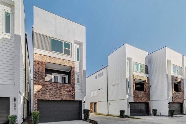 Foto del edificio - 5859 Dolores St