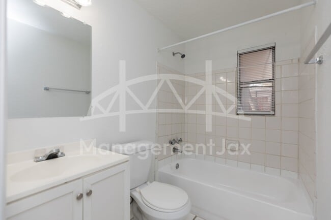 Building Photo - 2661 W 25th St