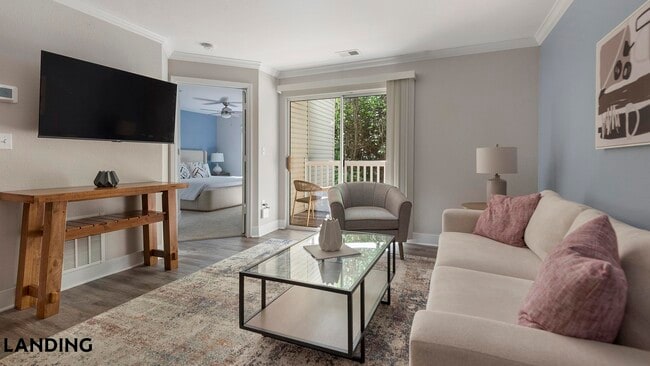 Building Photo - 400 Legends Terrace Dr