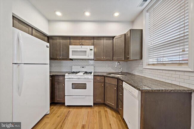 Foto del edificio - 2401 S 11th St