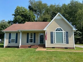 Building Photo - 200 Bonnie Dr