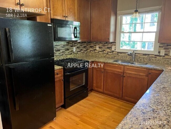 Building Photo - 18 Winthrop Ct.-5 Bedroom, 2.5 Bath house ...