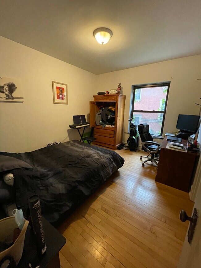 Foto del edificio - 3724 N Sheffield Ave