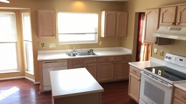 Building Photo - 1139 Timberland Dr