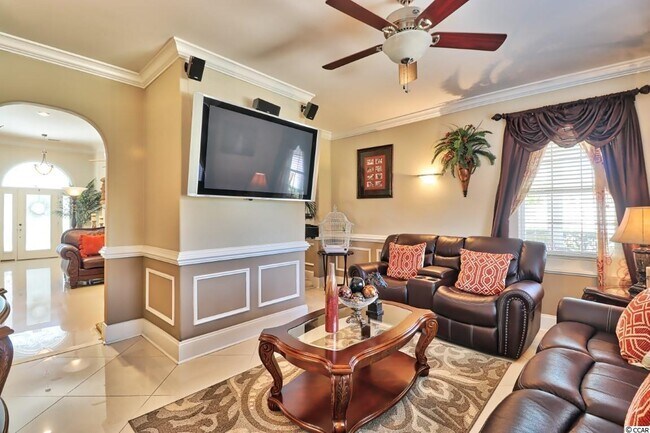 Building Photo - 2374 Clandon Dr