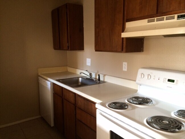 Foto del edificio - 1/1 condo available for Immediate move-in!