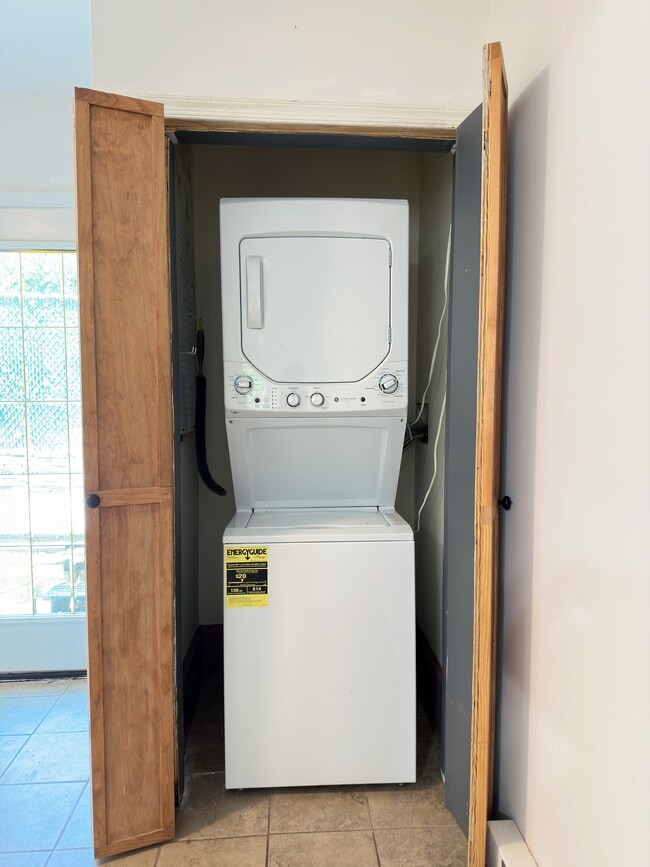 Photo - 1232 N Hancock St House