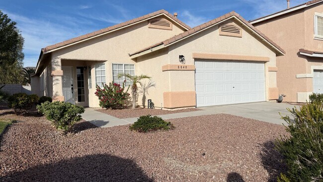 Foto del edificio - 8840 Spinning Wheel Ave