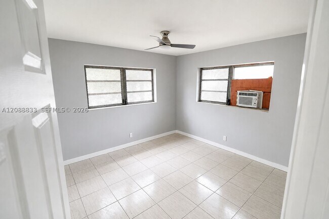 Foto del edificio - 202 SW 27th Terrace