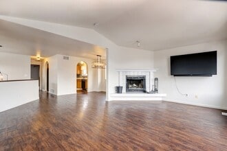 Building Photo - 3622 Sycamore Loop