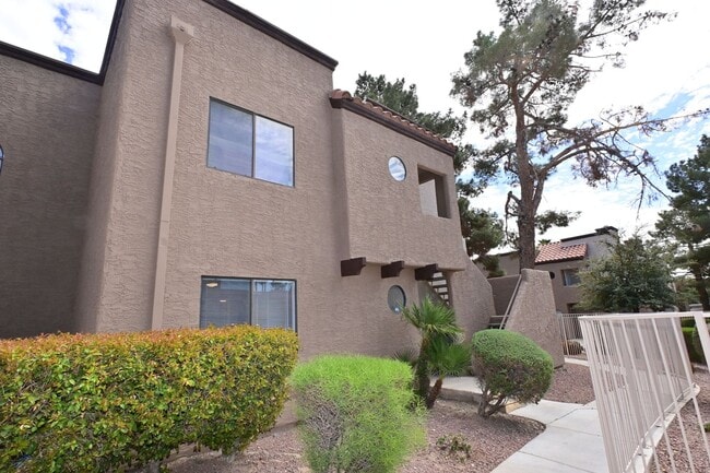 Building Photo - 2968 Juniper Hills Blvd