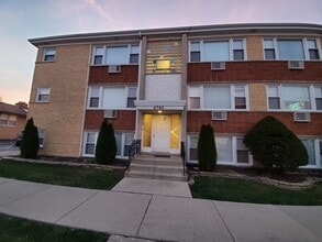 Building Photo - 4770 New England Ave