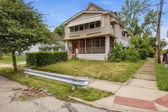 Building Photo - 12313 Rexford Ave