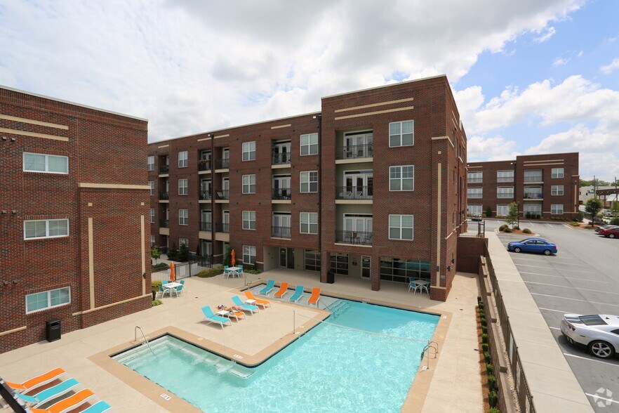 Greenway at Fisher Park Rentals Greensboro, NC