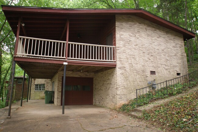 Building Photo - 1701 SE Mountainbrook Dr