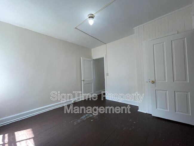 Foto del edificio - 111 E Washington St
