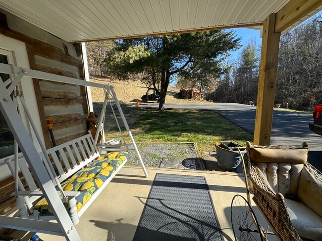 Foto del edificio - 1608 Laurel Grove Rd