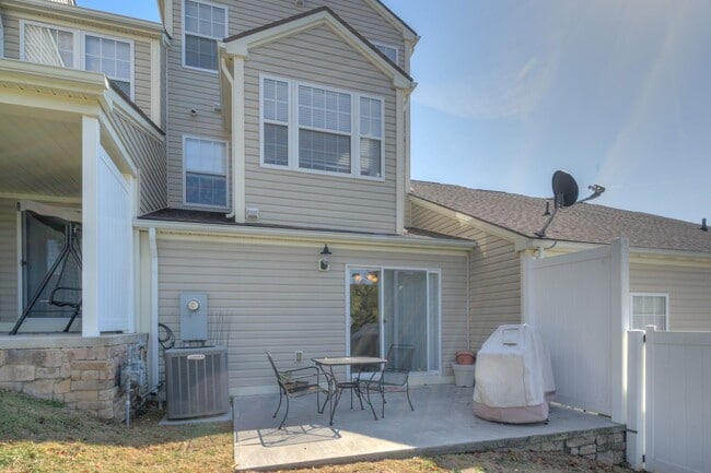 Foto del edificio - 315 Huff Heritage Ln