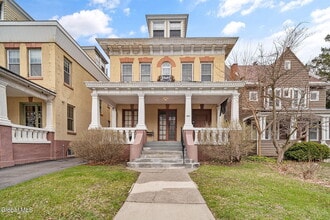 Building Photo - 575 Western Ave