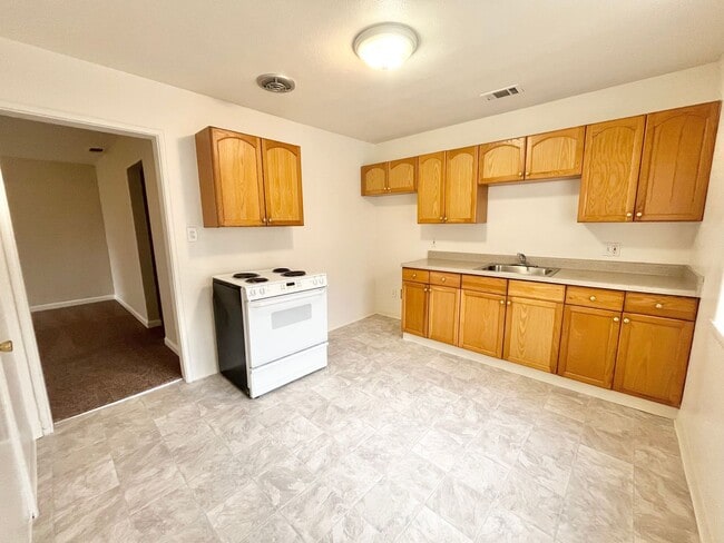 Foto del edificio - 1710-1712 Madrone Avenue