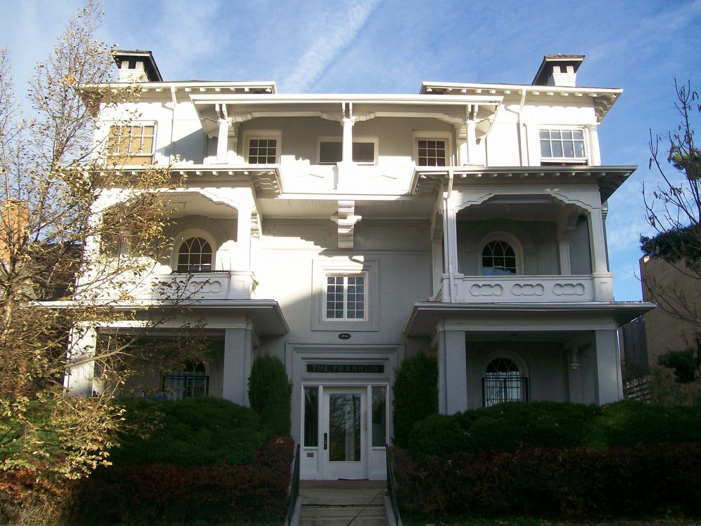 Primary Photo - 1240 Ogden St
