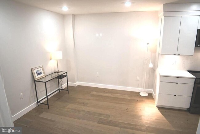 Building Photo - 1208 M St NW