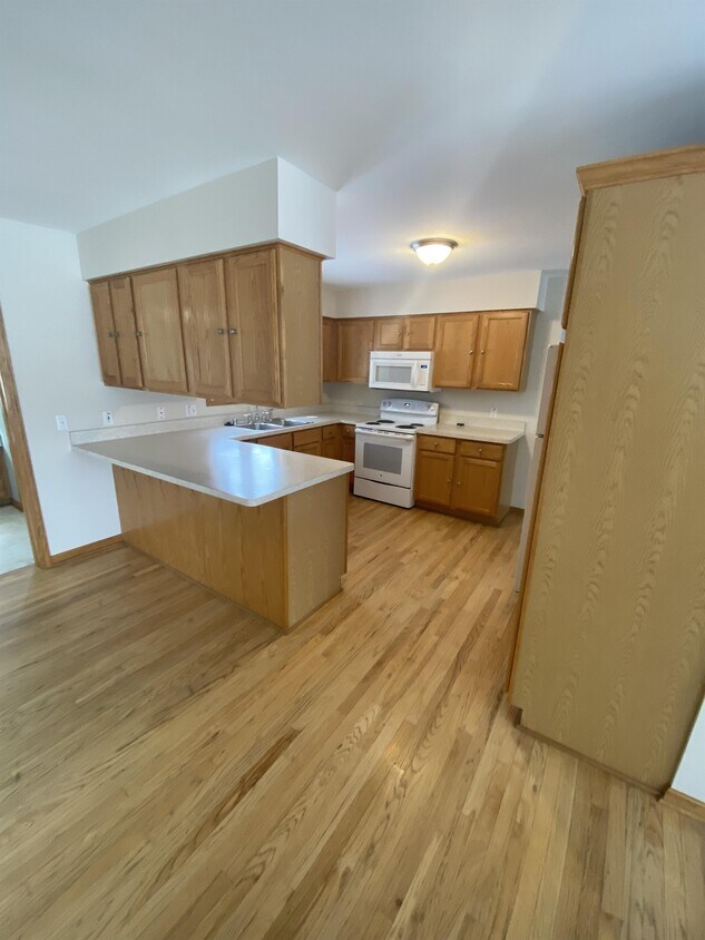 Foto principal - 2985 N 124th St