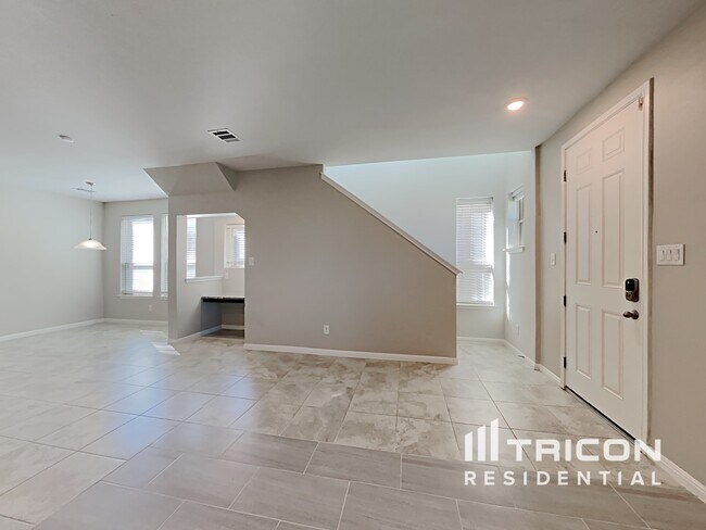 Building Photo - 5911 Pleasanton Pkwy