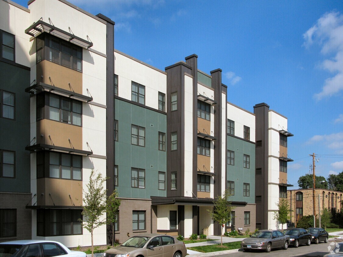 Vista hacia el noroeste en 12th Avenue SE, - Brook Commons
