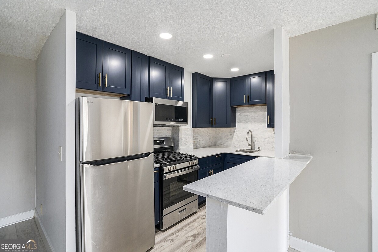 Primary Photo - 2285 Peachtree Rd NE