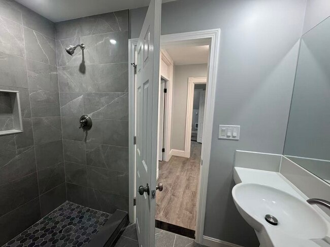 Foto del edificio - 43 Bradley St