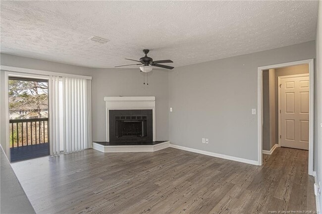 Building Photo - 6800 Willowbrook Dr