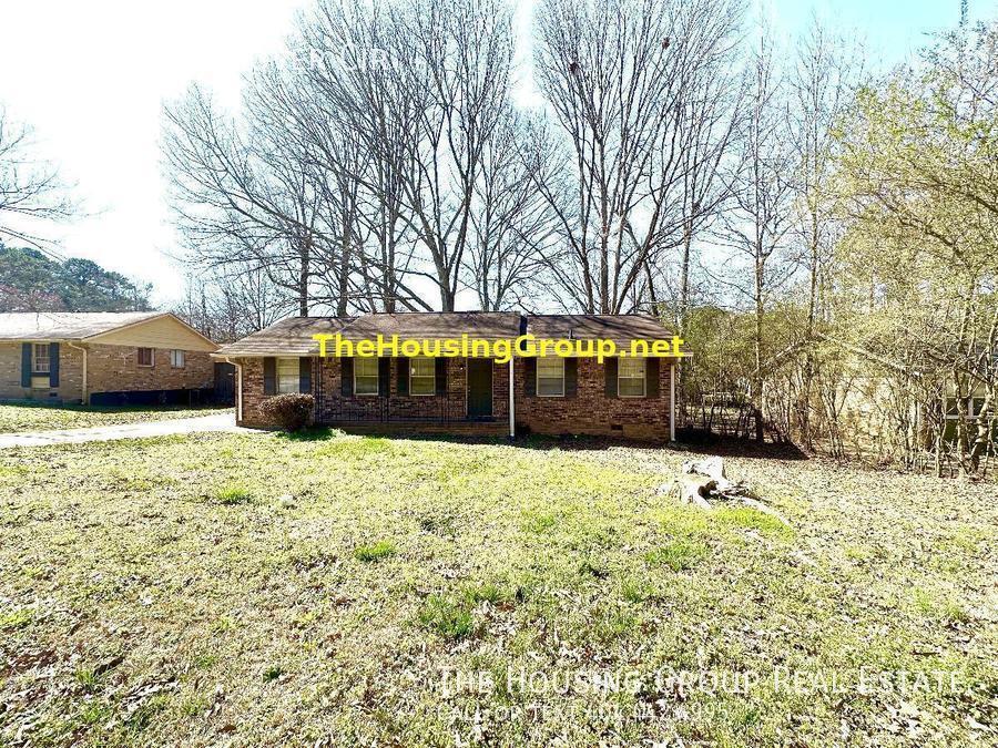 Primary Photo - Ready Now!! 3 Bedroom Jonesboro Home!!