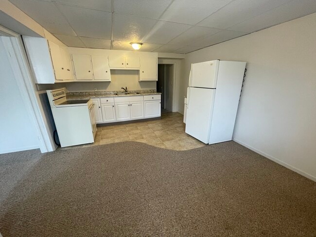 Photo - Lincoln/Garfield St Apartment