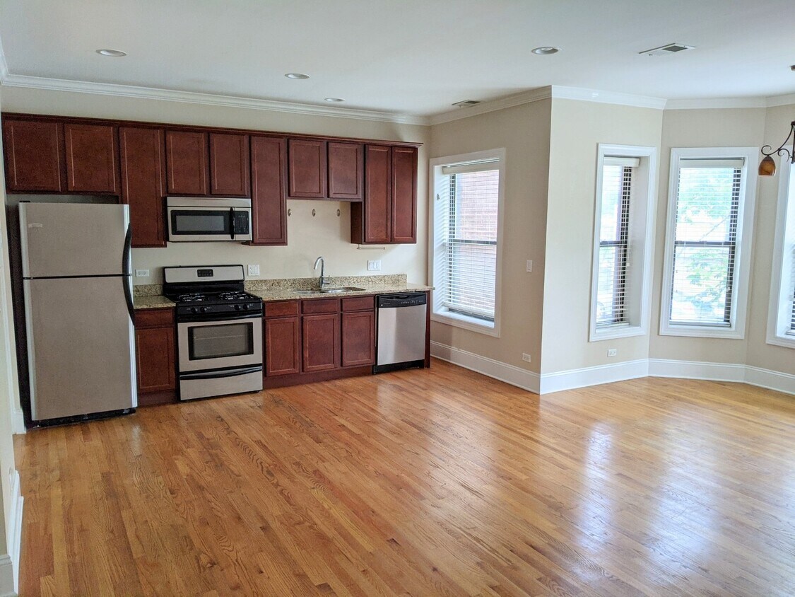 618 Elmwood Ave Unit 2, Evanston, IL 60202 Apartments in Evanston, IL