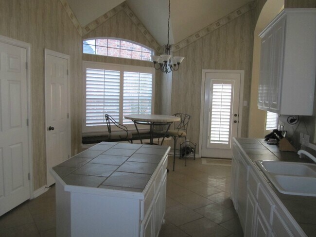 Foto del edificio - 1644 Kimble Dr