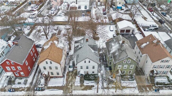 Foto del edificio - 296 Peck St