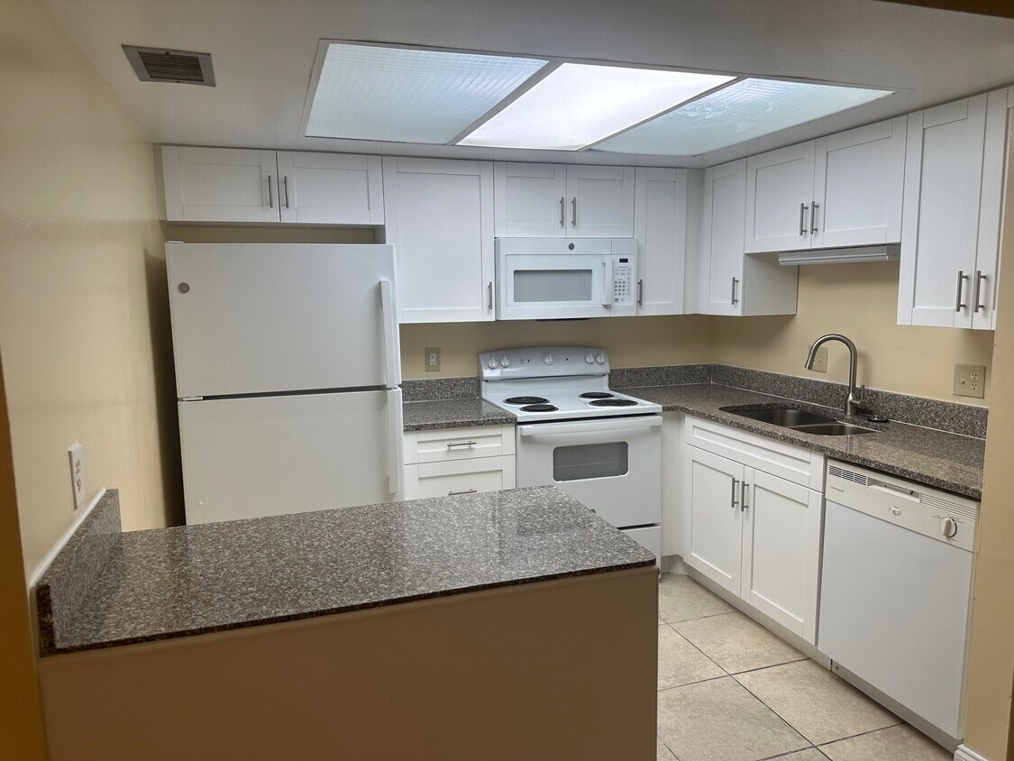 Foto principal - 4459 Oak Terrace Dr