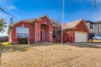 Building Photo - 2715 Logan Dr