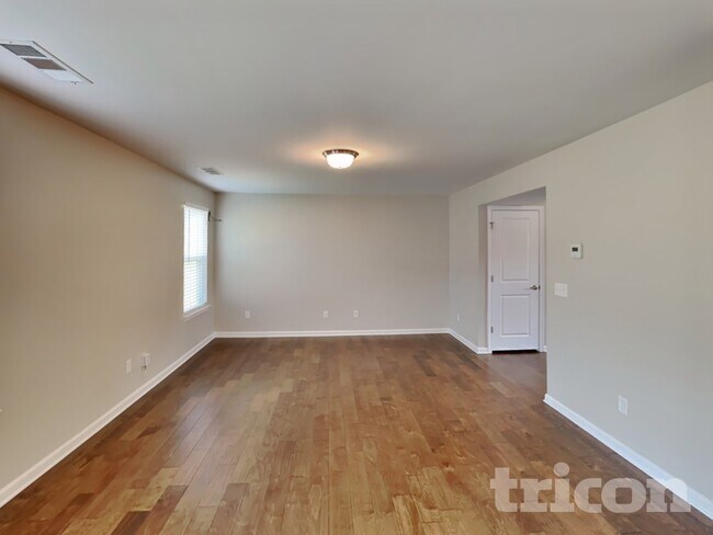 Foto del edificio - 2904 Cherry Point Ln