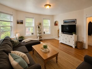 Building Photo - 1335 Rutledge St