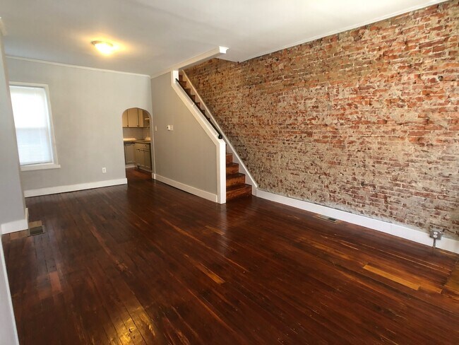 Building Photo - 2052 Bellmore Ave