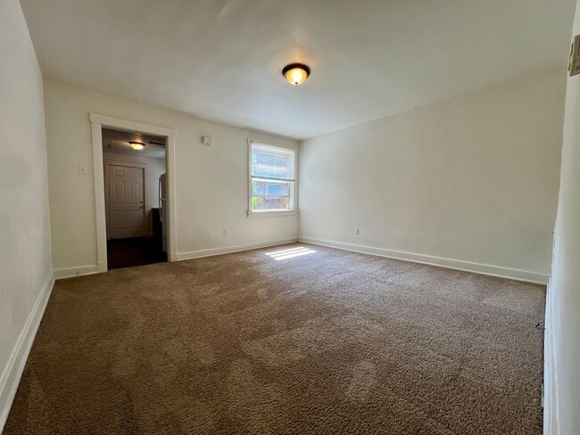 Building Photo - Incredible Two Bedroom Townhouse in Oakland! Close to Pitt & CMU! Call Today!