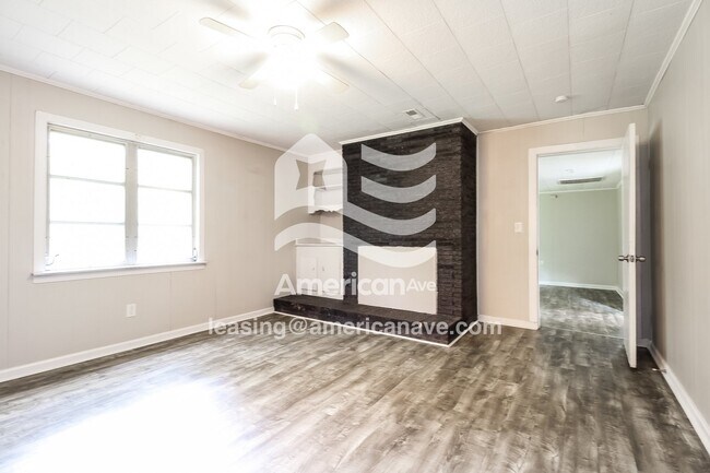 Building Photo - 1711 Holliday Dam Rd